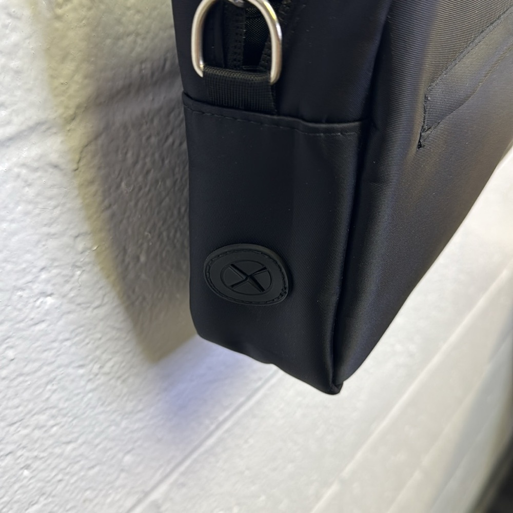 Cocopup London Black Crossbody Bag for dog essentials - Picture 6 of 10